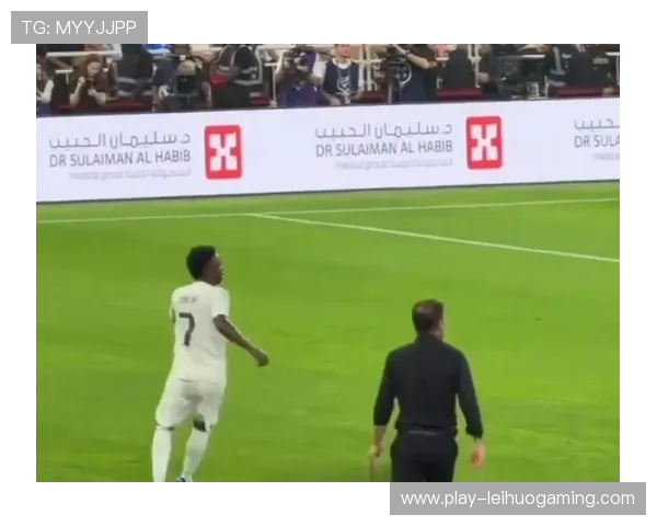 全明星技巧赛训练现场，年轻球员专注技术练习瞬间